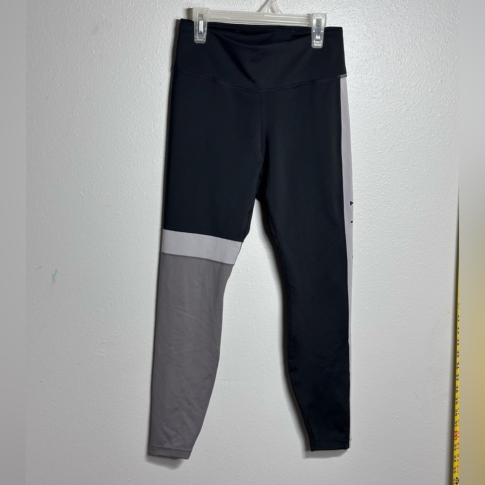 Nike Dri-Fit Women Workout Black/Gray Athletic Yoga Capri Leggings size M